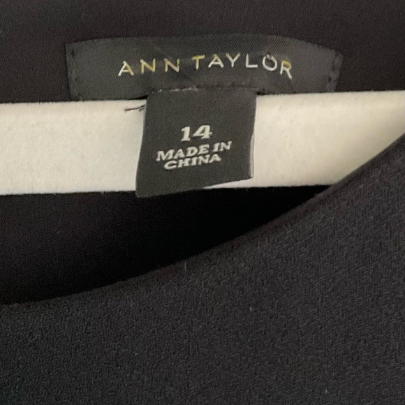 Ann Taylor Black Dress 14 w/Lantern Puff Sleeves Pleated & Lined 100% Polyester - Picture 5 of 7